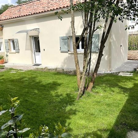 Petite Maison Avec Jardin Au Calme Флуарак Екстер'єр фото